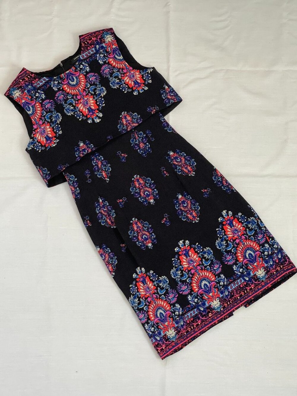Nanette Lepore sleeveless knee length black dress w/ paisley pattern